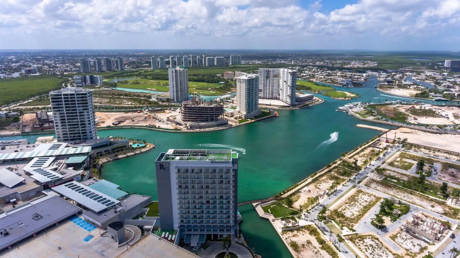 Luxuxy Condo Of 4 Bedrooms Cancun